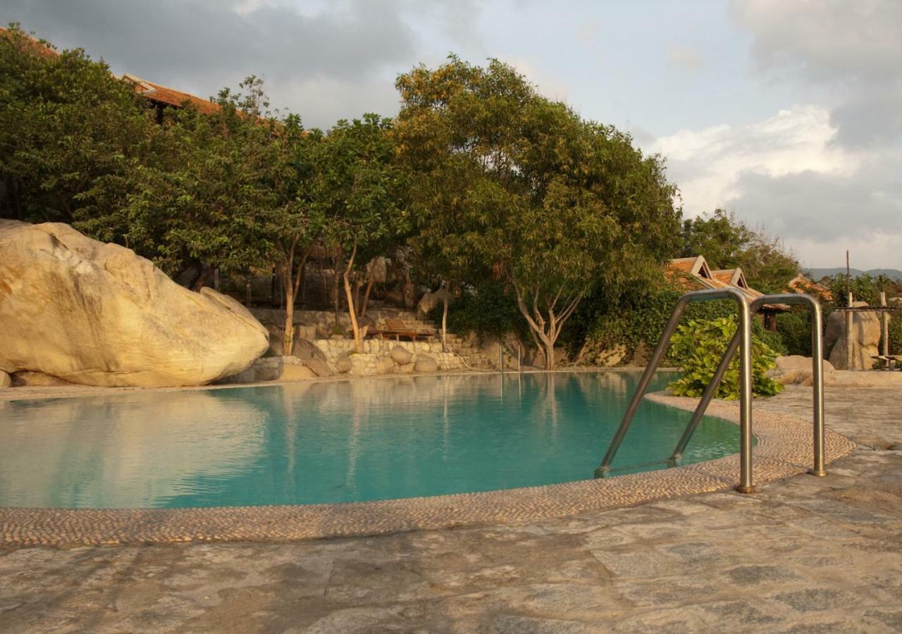 Wild Beach Boutique Resort Ninh Phuoc Exteriör bild