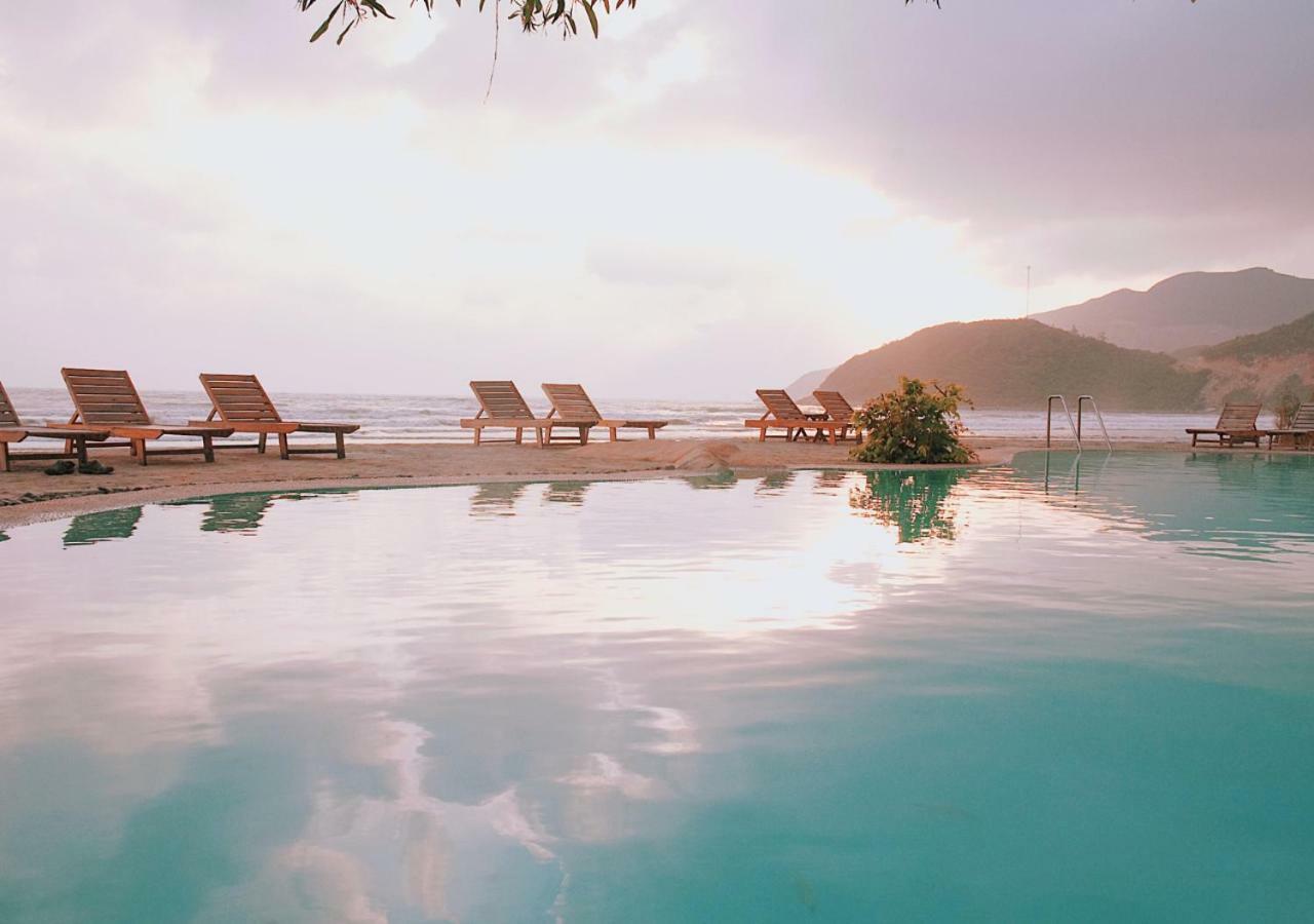 Wild Beach Boutique Resort Ninh Phuoc Exteriör bild